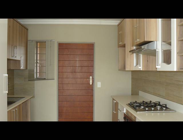 2 BEDROOM APARTMENT FOR SALE IN ANDEON